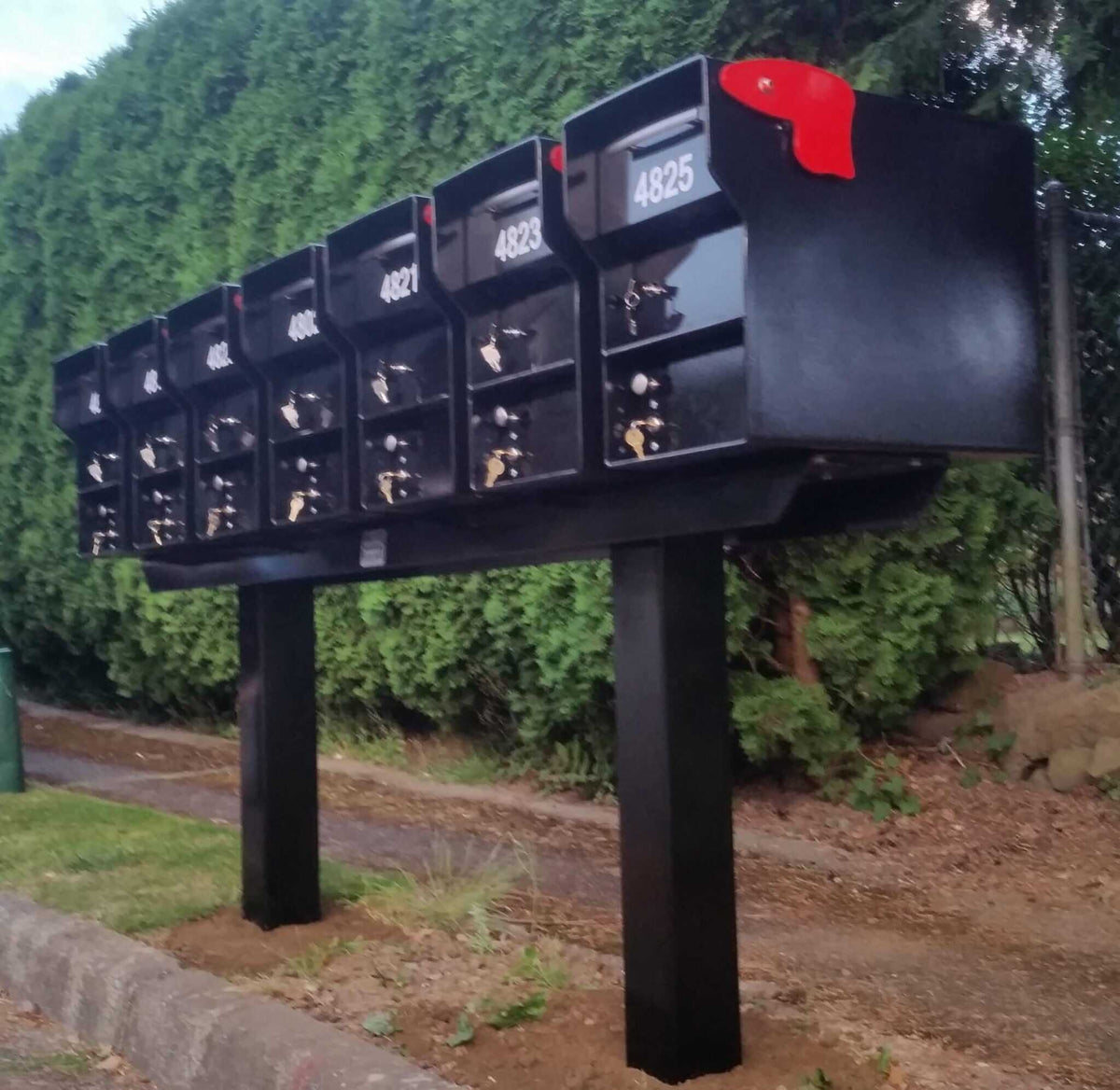 Single Posts, T-Posts and Steel Racks